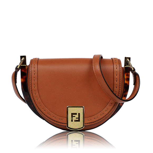 FENDI ムーンライト 18 x13 x6cm(幅 x 高さ x マチ)