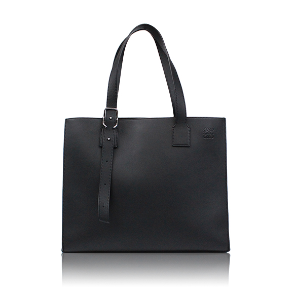 LOEWE バックルホリゾンタルトート 39&nbsp;x32&nbsp;x9cm(幅&nbsp;x 高さ&nbsp;x マチ)