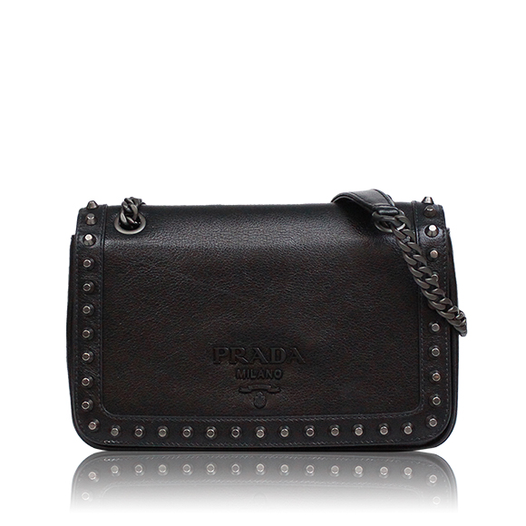 PRADA ショルダーバッグ 21 x14 x5cm(幅 x 高さ x マチ)