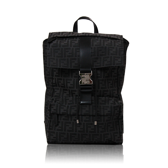 FENDI フェンディネスバックパックミディアム 28&nbsp;x40&nbsp;x13cm(幅&nbsp;x 高さ&nbsp;x マチ)