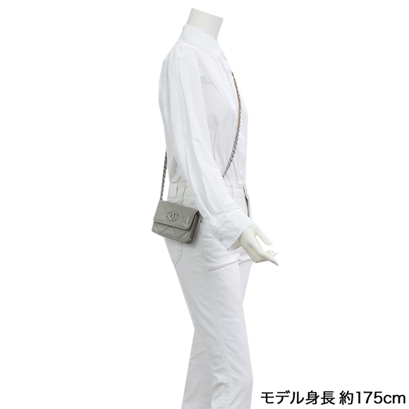 チェーンショルダーバッグ