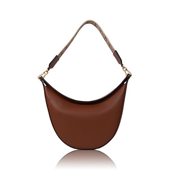 LOEWE ルナバッグ 30 x27 x8cm(幅 x 高さ x マチ)