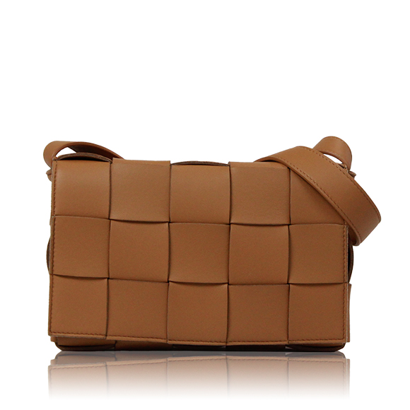 BOTTEGA VENETA カセット 22 x14 x5cm(幅 x 高さ x マチ)