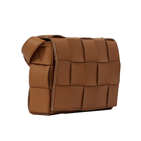 BOTTEGA VENETA（ボッテガ・ヴェネタ）カセット