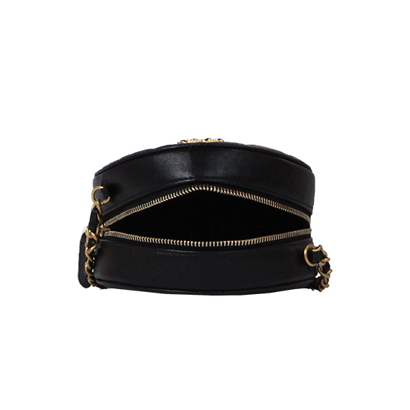 チェーンショルダーバッグ