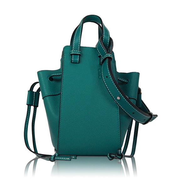 LOEWE ハンモックドローストリングミニ 