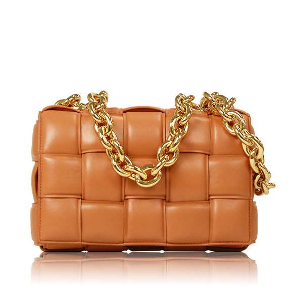 BOTTEGA VENETA チェーンカセット 24&nbsp;x16&nbsp;x5cm(幅&nbsp;x 高さ&nbsp;x マチ)