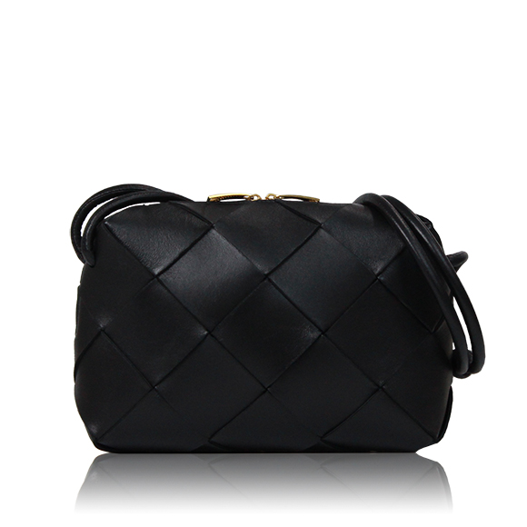 BOTTEGA VENETA スモールカセットカメラバッグ 22&nbsp;x14&nbsp;x7cm(幅&nbsp;x 高さ&nbsp;x マチ)