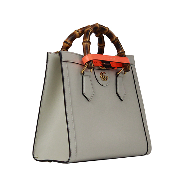 ダイアナスモール