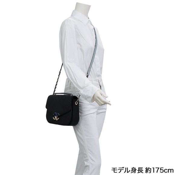 チェーンショルダーバッグ