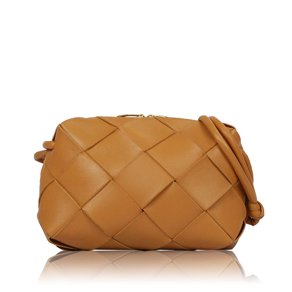 BOTTEGA VENETA スモールカセットカメラバッグ 22 x14 x7cm(幅 x 高さ x マチ)