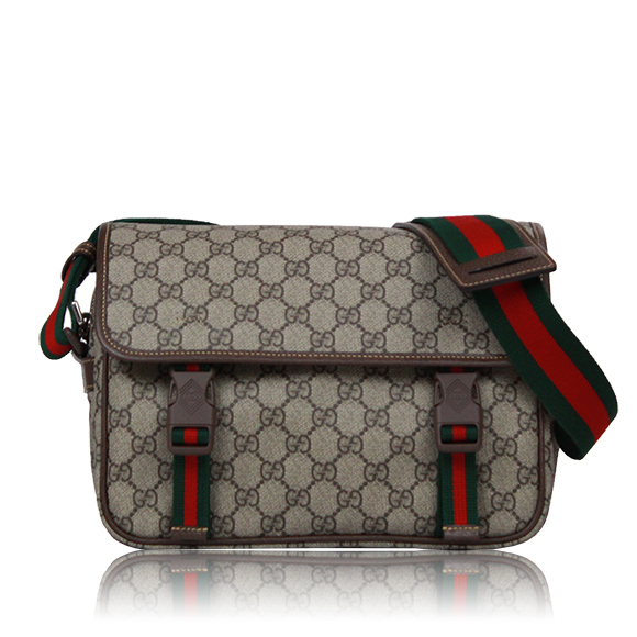 GUCCI GGメッセンジャーバッグ 25 x19 x6cm(幅 x 高さ x マチ)