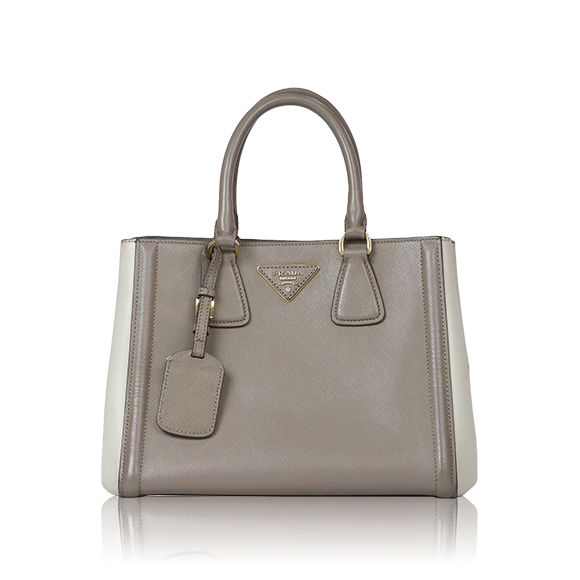 PRADA サフィアーノ 