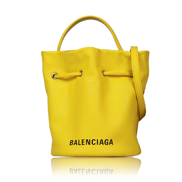 BALENCIAGA エブリデイドローストリングバケットバッグXS 15 x19 x14cm(幅 x 高さ x マチ)