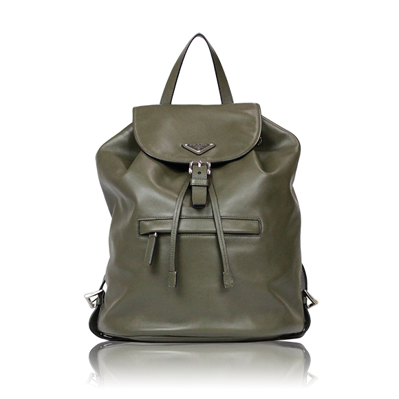 PRADA バックパック 26 x35 x15cm(幅 x 高さ x マチ)
