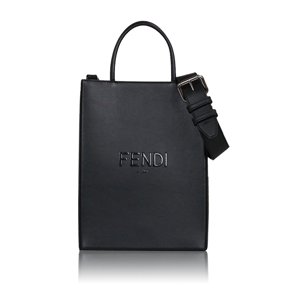 FENDI ショッピングバッグスモール 18 x25 x8cm(幅 x 高さ x マチ)