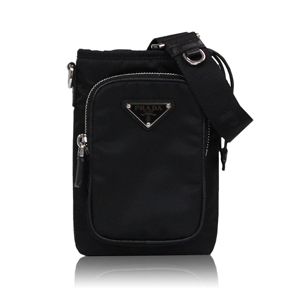 PRADA Re-Nylonスマートフォンケース 
