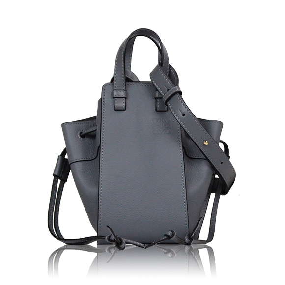 LOEWE ハンモックドローストリングミニ 