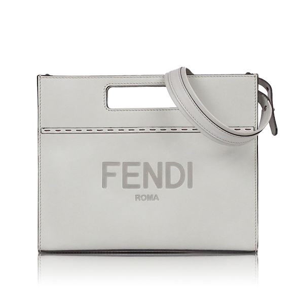 FENDI ショッパースモール 23 x19 x3cm(幅 x 高さ x マチ)