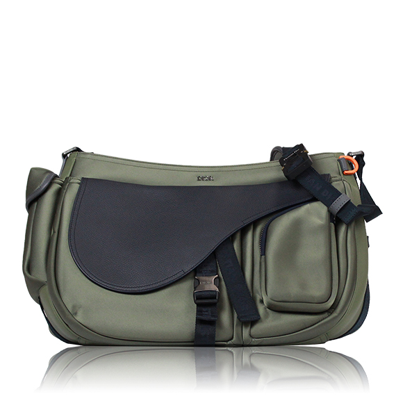 Dior サドルショルダーバッグ 36 x29 x15cm(幅 x 高さ x マチ)