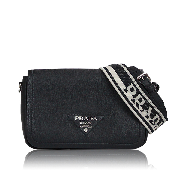 PRADA ショルダーバッグ 