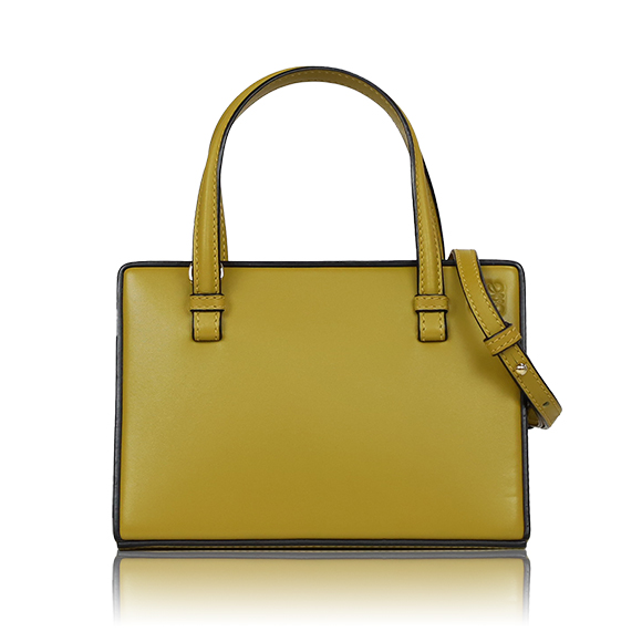 LOEWE ポスタル 19&nbsp;x13&nbsp;x9cm(幅&nbsp;x 高さ&nbsp;x マチ)