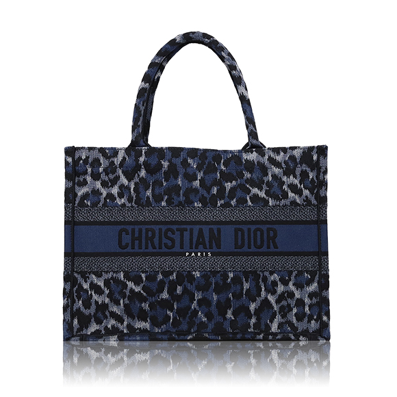 Dior ブックトートミディアム 36&nbsp;x27&nbsp;x17cm(幅&nbsp;x 高さ&nbsp;x マチ)