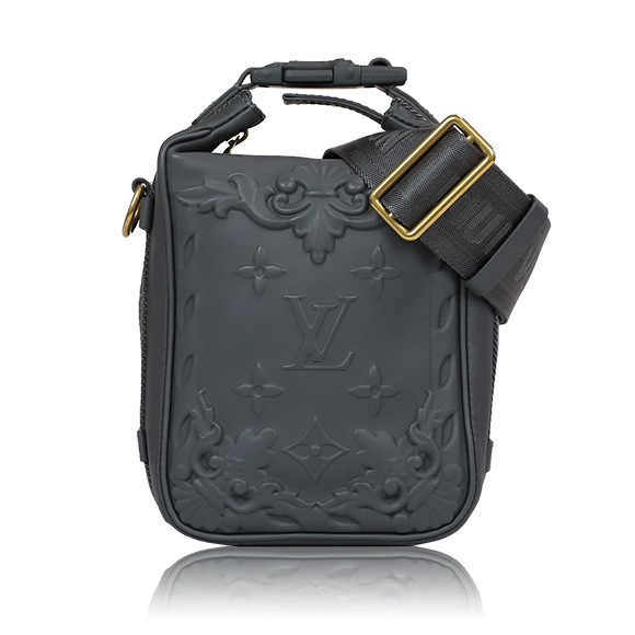 LOUIS VUITTON クルーザーメッセンジャー 