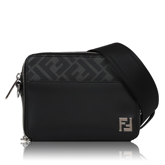 FENDI ショルダーバッグ 17&nbsp;x13&nbsp;x6cm(幅&nbsp;x 高さ&nbsp;x マチ)