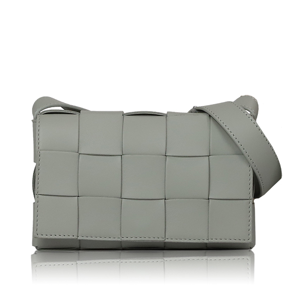 BOTTEGA VENETA（ボッテガ・ヴェネタ）｜海外ブランドの人気