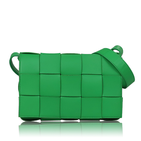 BOTTEGA VENETA カセット 23 x14 x5cm(幅 x 高さ x マチ)