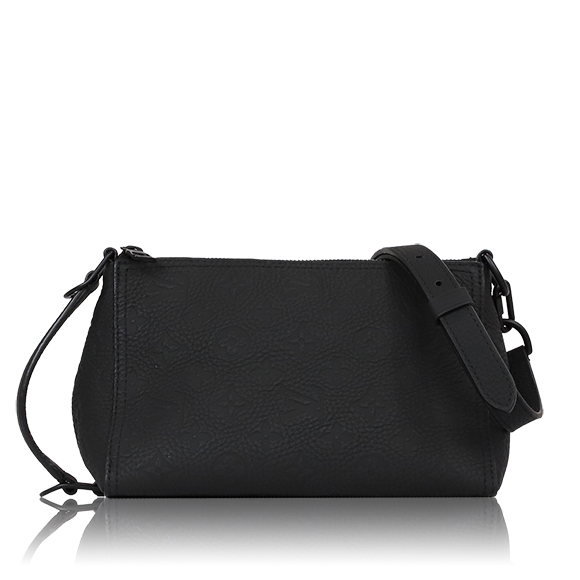 LOUIS VUITTON トリアングルメッセンジャー 22 x15 x14cm(幅 x 高さ x マチ)