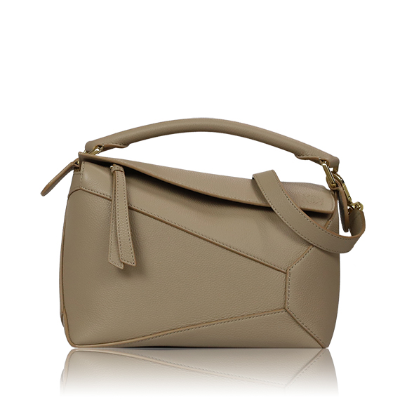 LOEWE パズルエッジバッグスモール 24 x17 x10cm(幅 x 高さ x マチ)