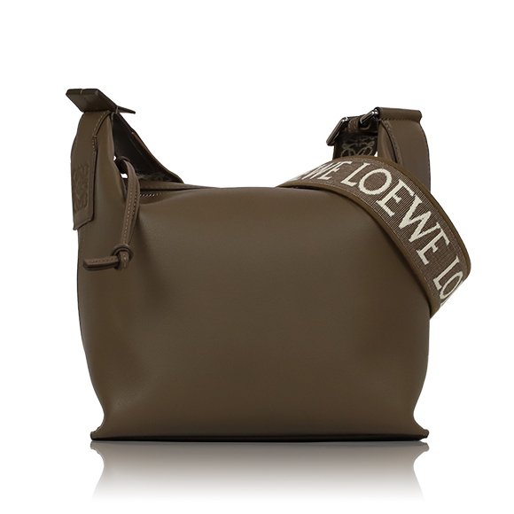 LOEWE キュービィクロスボディバッグスモール 22&nbsp;x22&nbsp;x11cm(幅&nbsp;x 高さ&nbsp;x マチ)