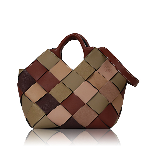 LOEWE ウーブンバスケットバッグスモール 21&nbsp;x17&nbsp;x14cm(幅&nbsp;x 高さ&nbsp;x マチ)