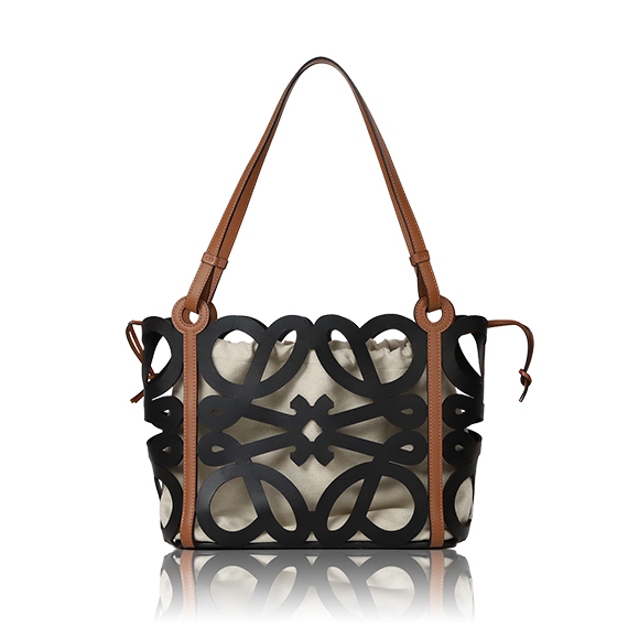 LOEWE アナグラムカットアウトトートスモール 32 x26 x11cm(幅 x 高さ x マチ)