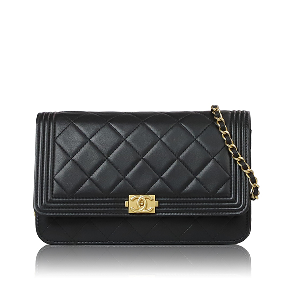 CHANEL ボーイシャネルチェーンウォレット 19 x12 x3cm(幅 x 高さ x マチ)
