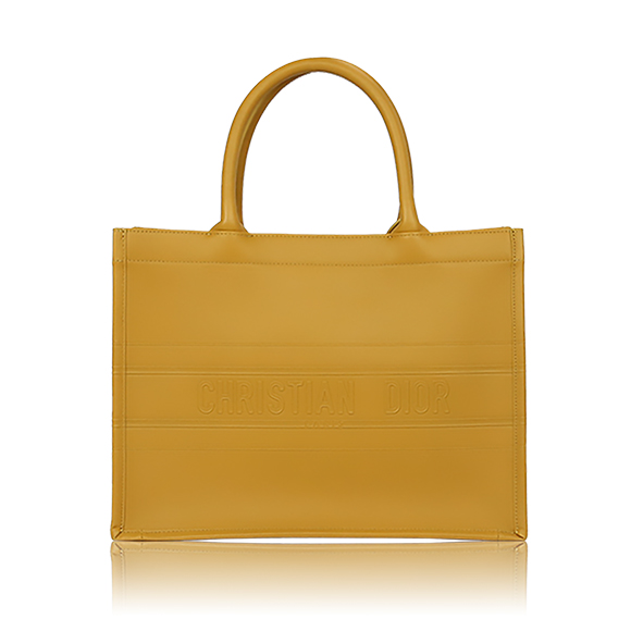 Dior ブックトートミディアム 36&nbsp;x27&nbsp;x16cm(幅&nbsp;x 高さ&nbsp;x マチ)