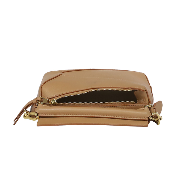  LOEWE（ロエベ）パズルエッジバッグミニ