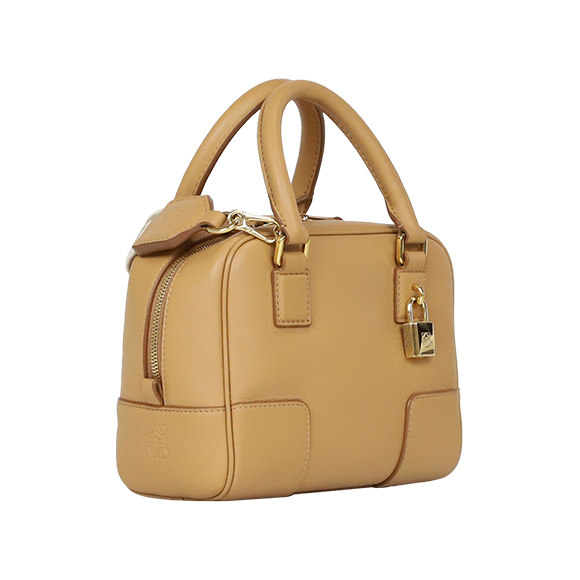  LOEWE（ロエベ）アマソナ16スクエアバッグ