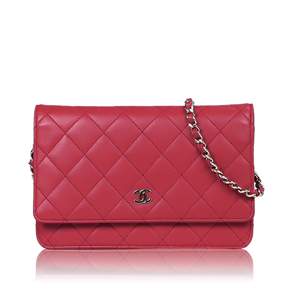 CHANEL チェーンウォレット 19 x12 x4cm(幅 x 高さ x マチ)