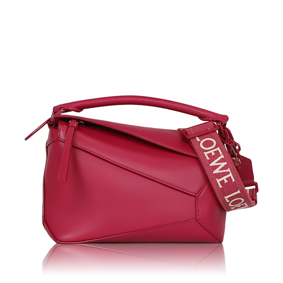 LOEWE パズルエッジバッグスモール 24&nbsp;x15&nbsp;x10cm(幅&nbsp;x 高さ&nbsp;x マチ)