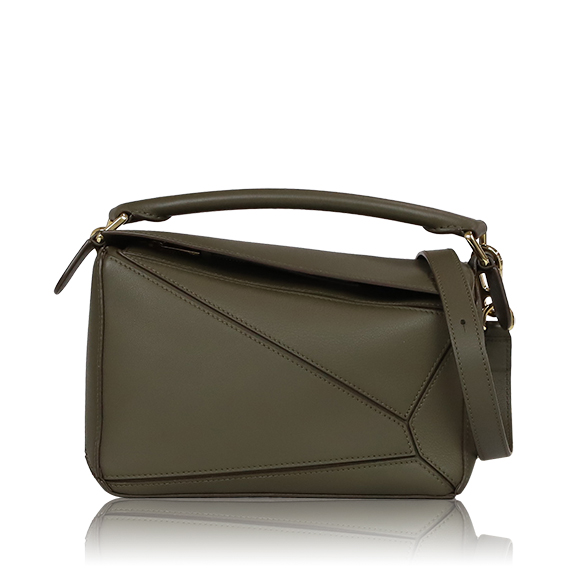 LOEWE パズルバッグ 23 x15 x10cm(幅 x 高さ x マチ)