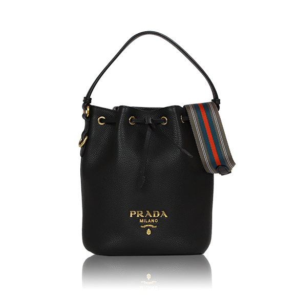 PRADA 2WAYバッグ 17 x22 x12cm(幅 x 高さ x マチ)