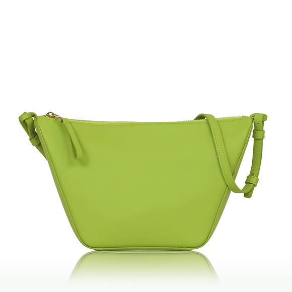 LOEWE ハンモックホーボーバッグミニ 15 x16 x10cm(幅 x 高さ x マチ)