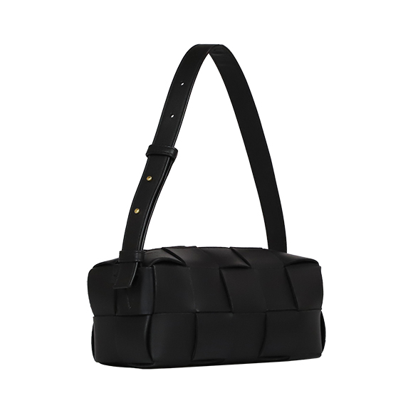 BOTTEGA VENETA（ボッテガ・ヴェネタ）ブリックカセット