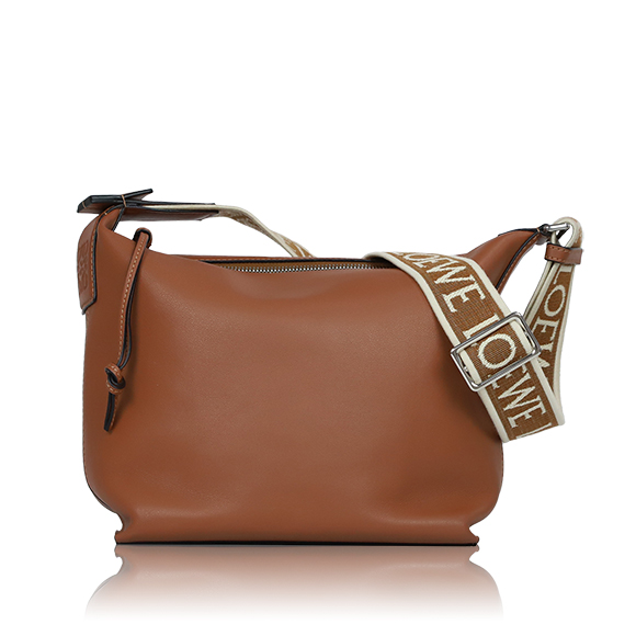 LOEWE キュービィクロスボディバッグスモール 22&nbsp;x21&nbsp;x10cm(幅&nbsp;x 高さ&nbsp;x マチ)