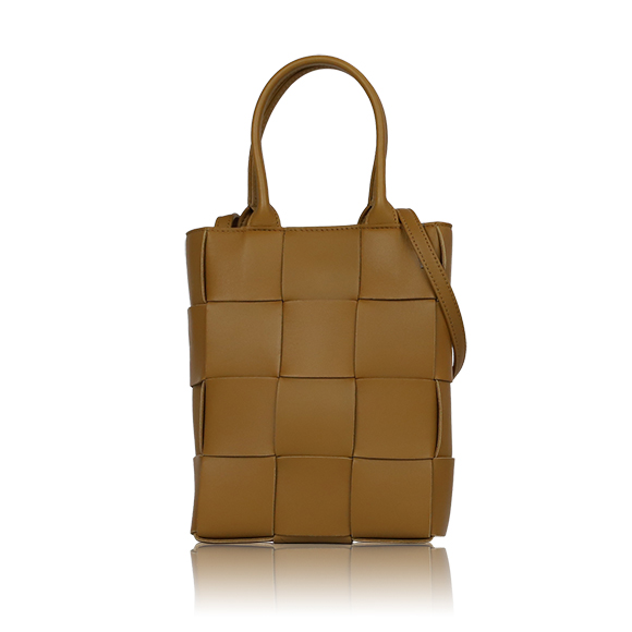 BOTTEGA VENETA 2WAYバッグ 17&nbsp;x22&nbsp;x6cm(幅&nbsp;x 高さ&nbsp;x マチ)