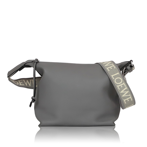 LOEWE キュービィクロスボディバッグスモール 22&nbsp;x21&nbsp;x11cm(幅&nbsp;x 高さ&nbsp;x マチ)