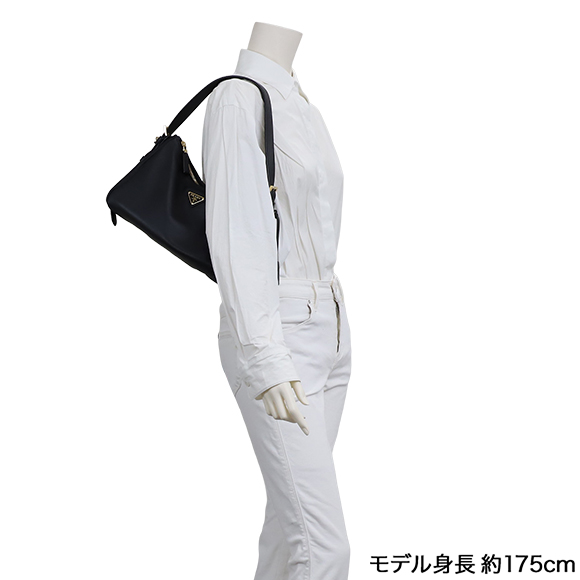 エメミディアムレザー ショルダーバッグ